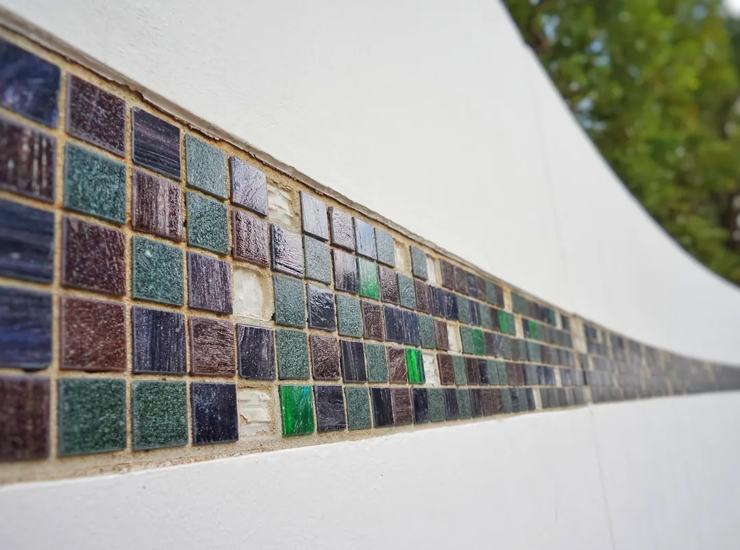 East Long Beach pool tile service