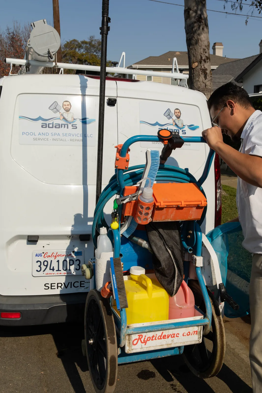 Paramount pool filter cleaning